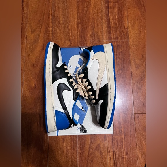 Air Jordan 1 Retro Low x Fragment Design x Travis Scott - Picture 1 of 8